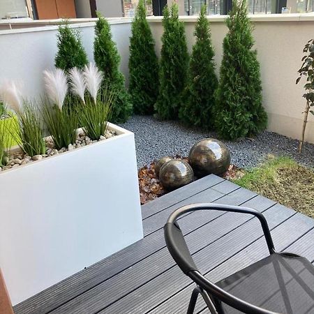 Wislane Tarasy 2.0, Free Parking, Private Garden Apartment Krakow Exterior photo